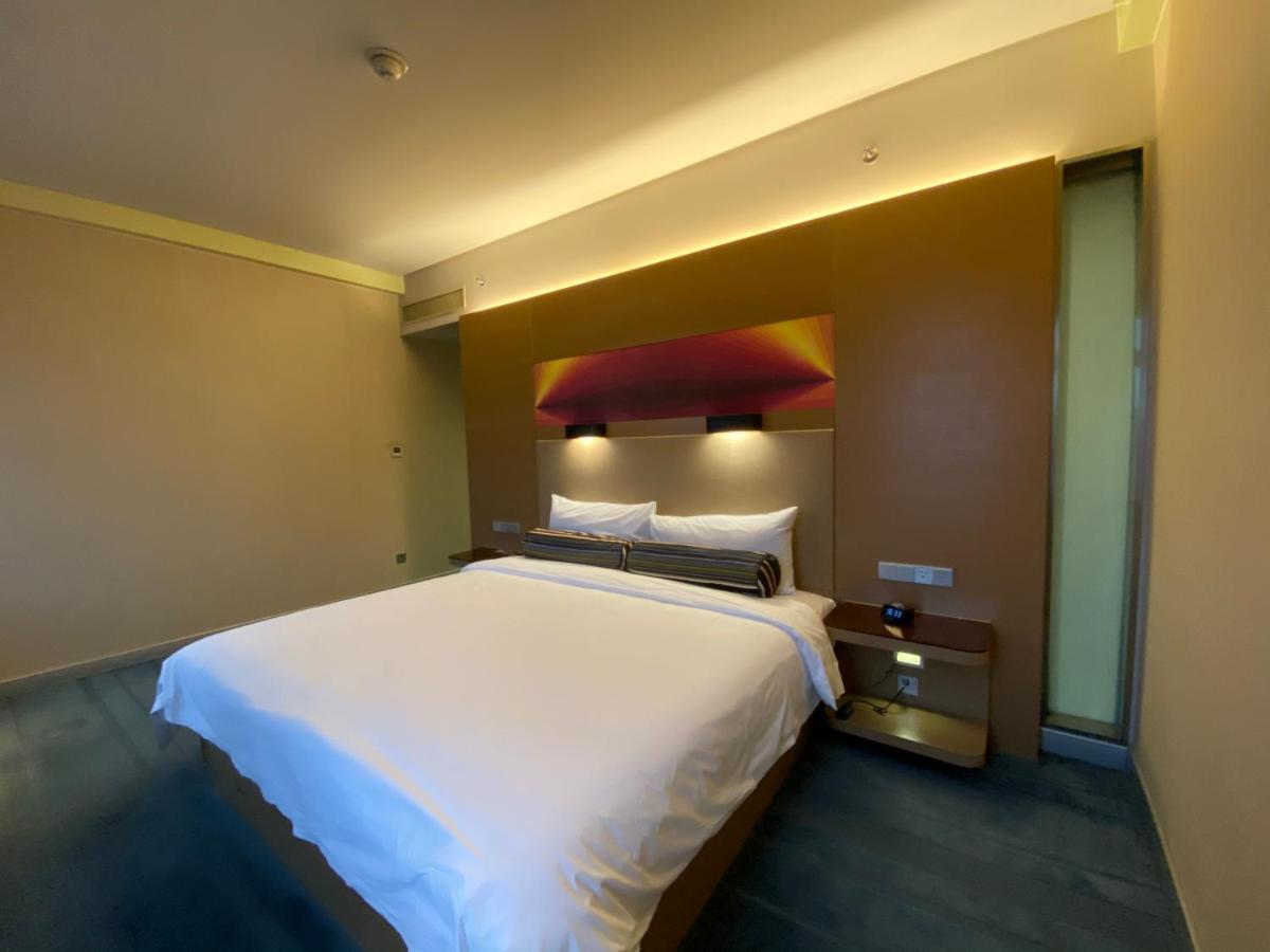 Hotel Aloft Zhengzhou Zhengdong New District Exterior foto